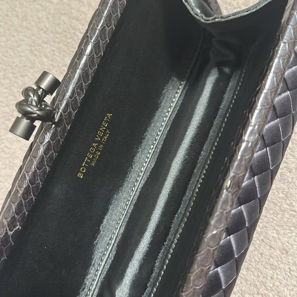 Bottega Veneta Clutch - Picture 3 of 10